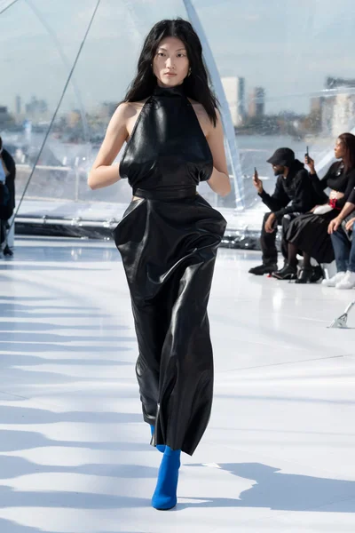 Look 22